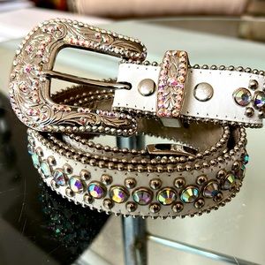 BB Simon white Swarovski Crystal belt. excellent condition. 38” from tip-end.